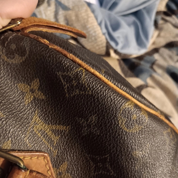 "Authentic" Louis Vuitton Speedy 25 - Picture 12 of 16